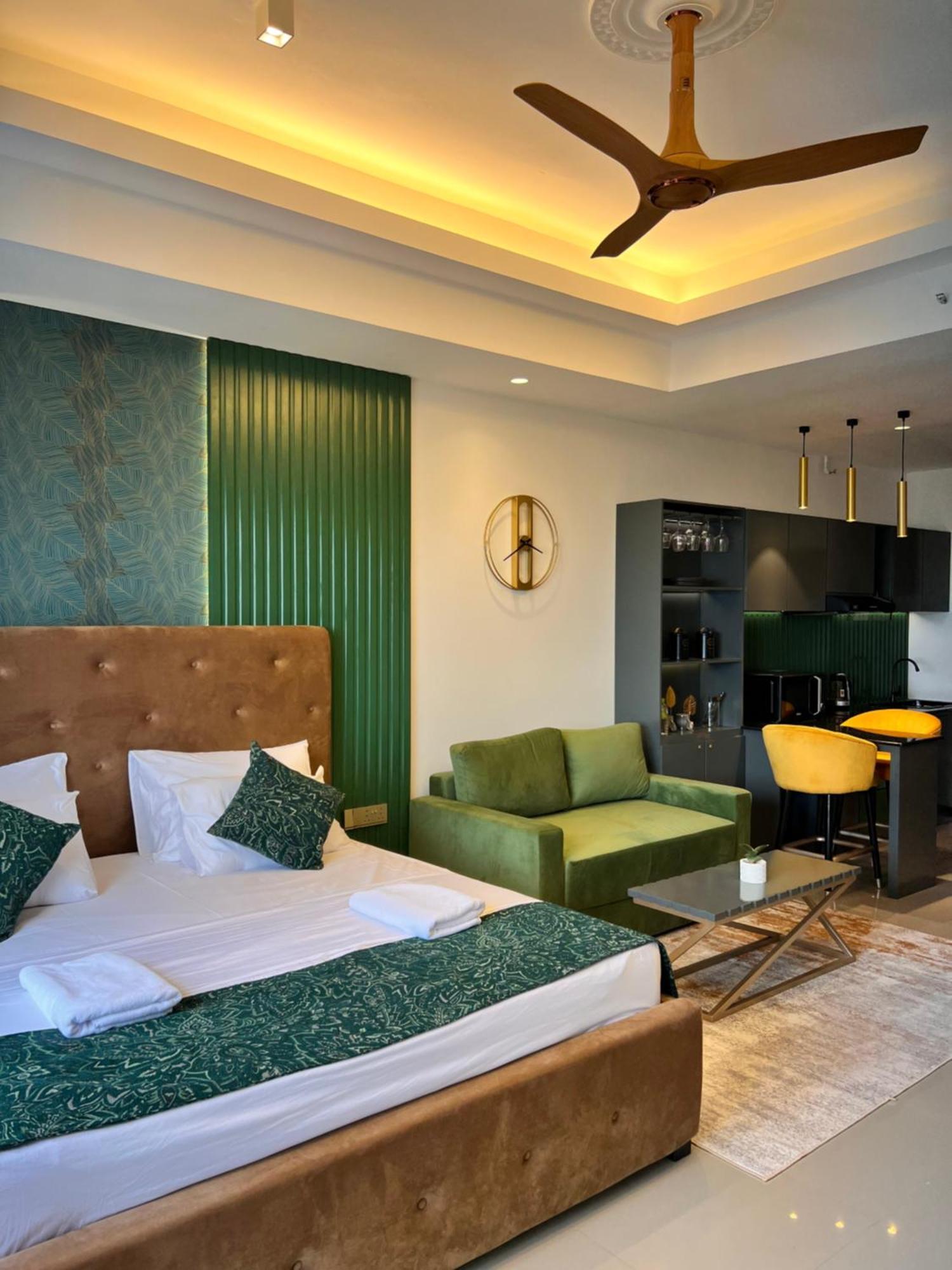 Ocean Breeze Negombo- Tidesend Luxury Beach Apartments Exterior photo