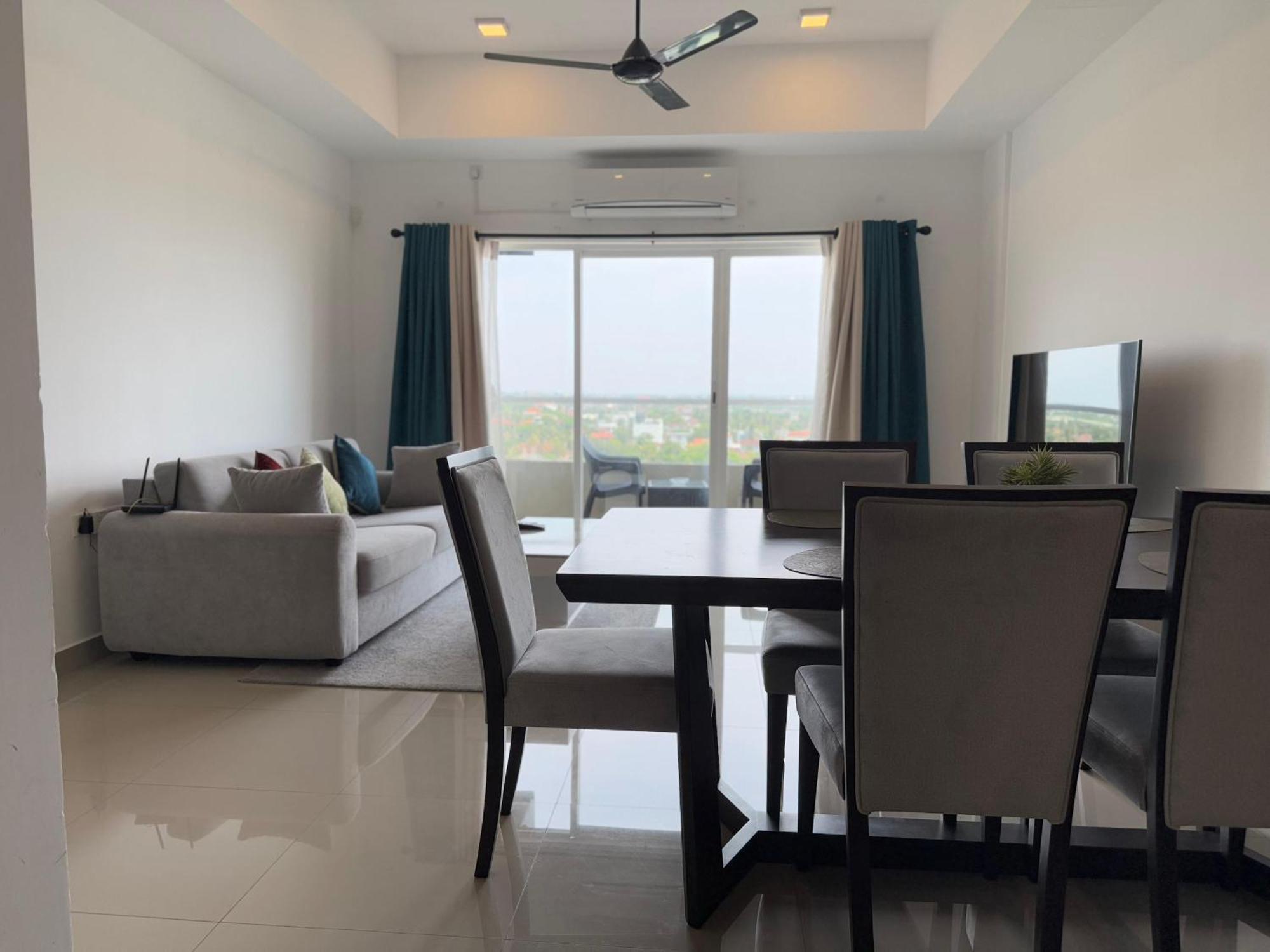 Ocean Breeze Negombo- Tidesend Luxury Beach Apartments Exterior photo